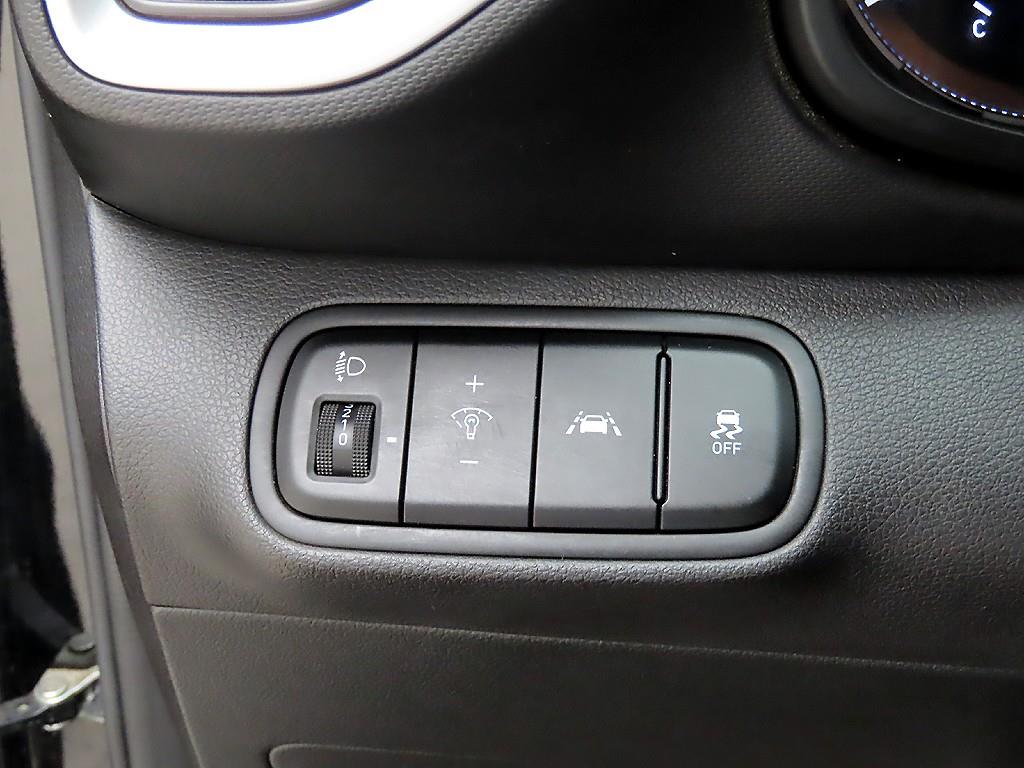 HYUNDAI Venue - Vista 12