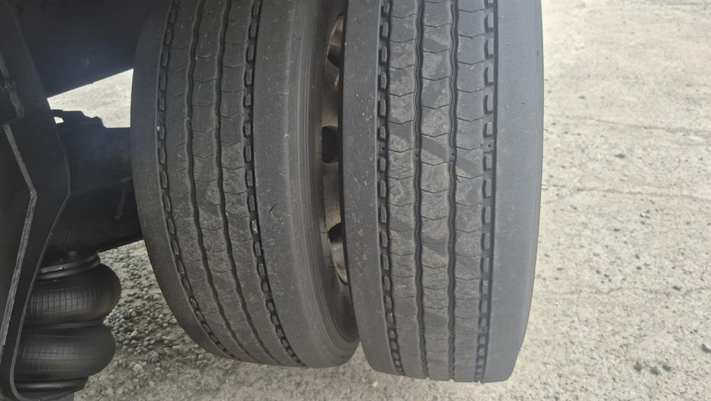 medium and large cargo truck 2024 Blanco - Importación desde Corea - HF Imports Iquique - Foto 14