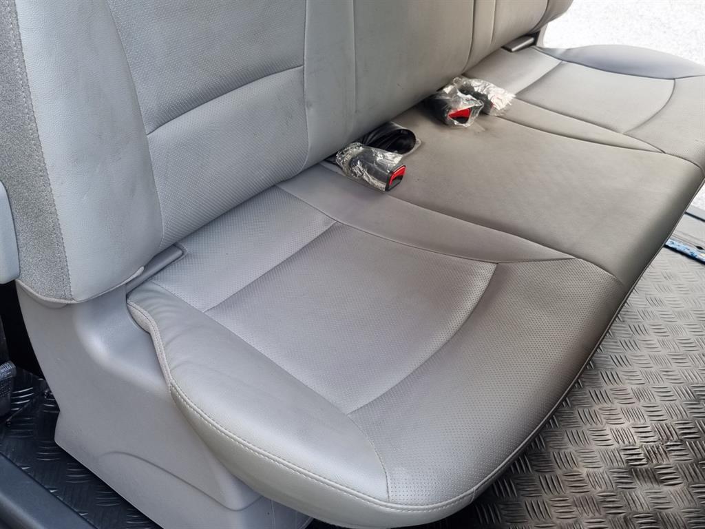 HYUNDAI Starex - Vista 9