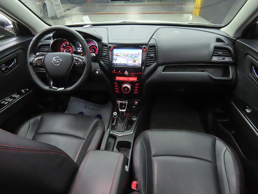 Ssangyong Tivoli - Vista 5