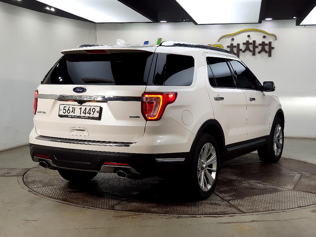 Ford Explorer - Vista 4