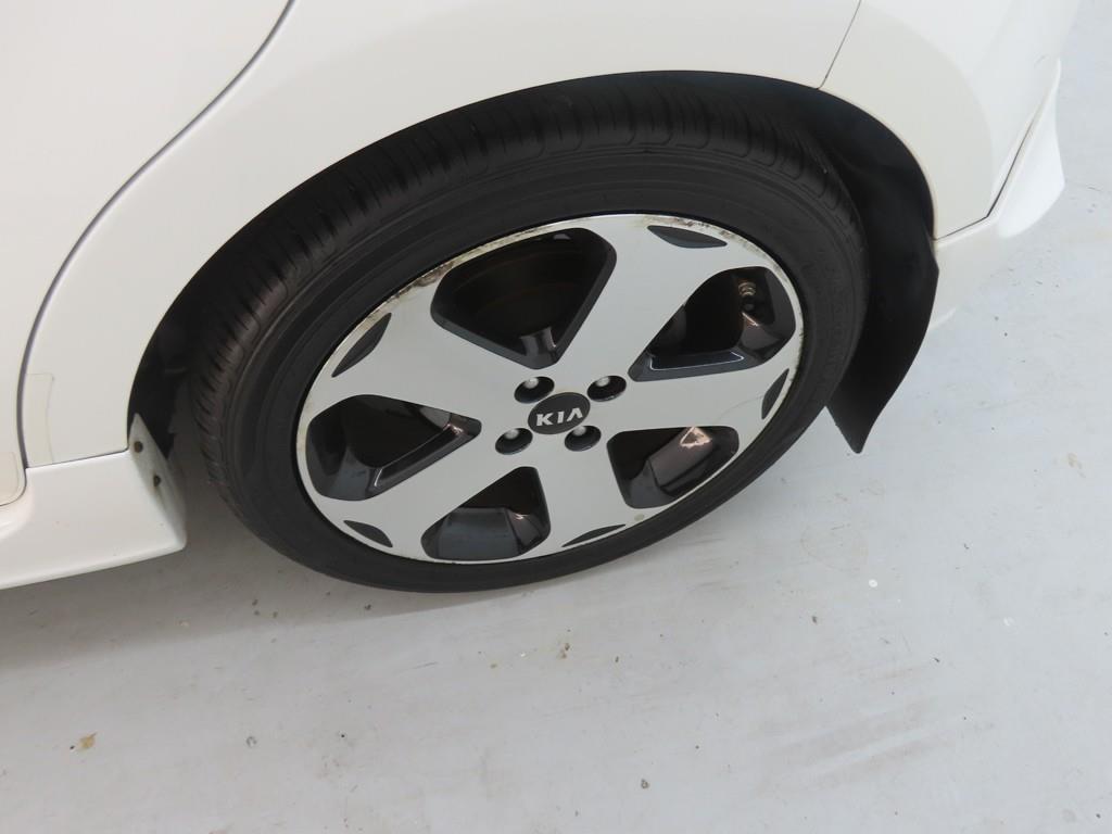 KIA Pride 2014 Blanco - Importación desde Corea - HF Imports Iquique - Foto 19