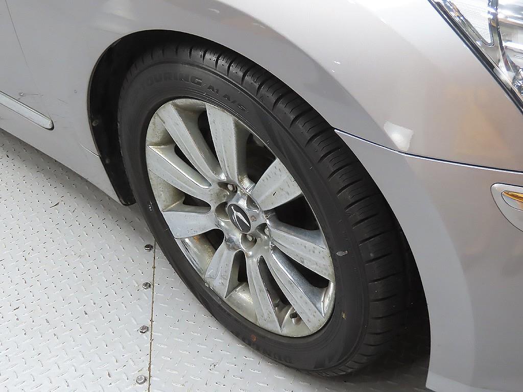 HYUNDAI Equus - Vista 9