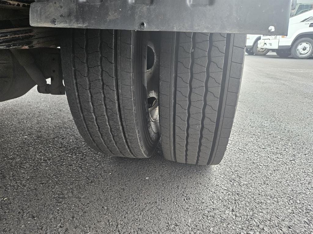 medium and large cargo truck 2021 Blanco - Importación desde Corea - HF Imports Iquique - Foto 15