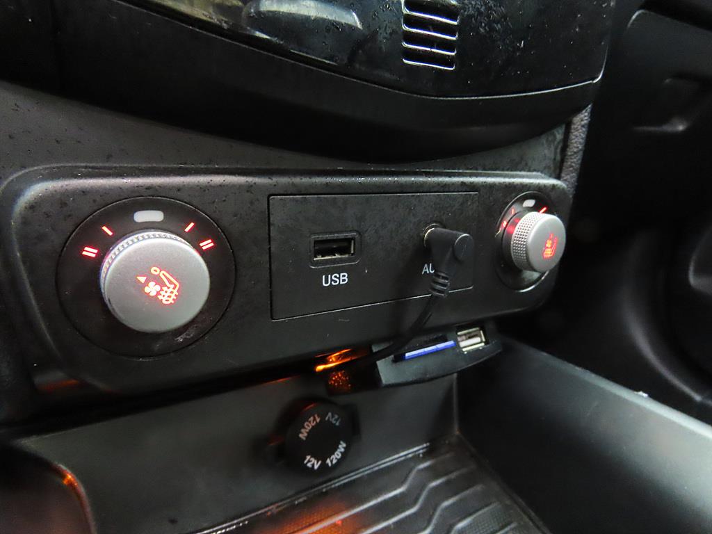 Ssangyong Tivoli - Vista 12