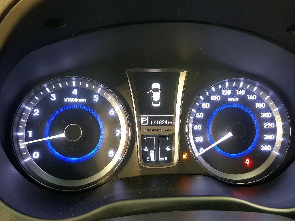 HYUNDAI Grandeur - Vista 7