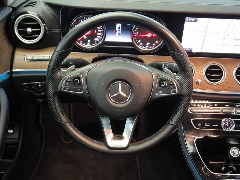 Mercedes Benz E class - Vista 9