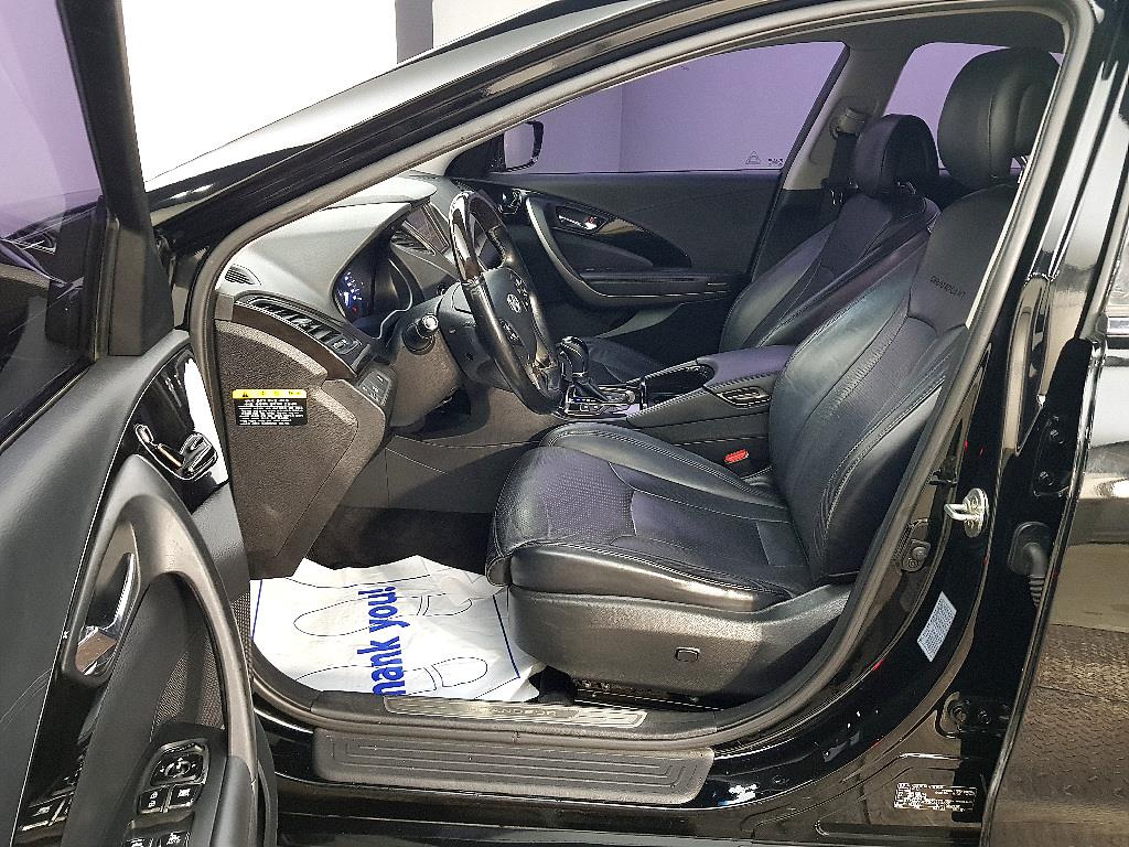 HYUNDAI Grandeur - Vista 8