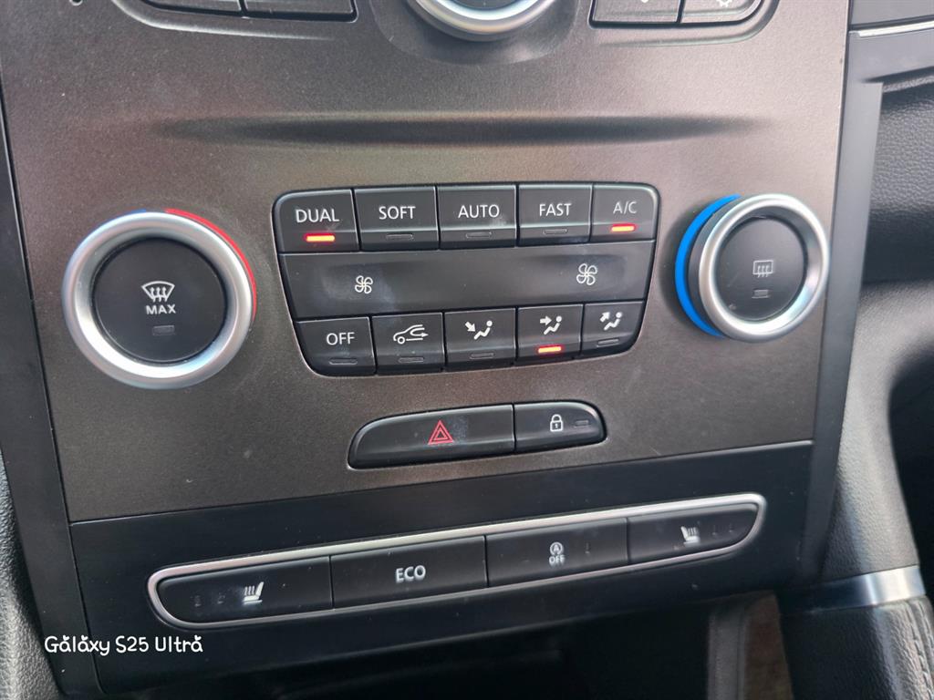 SAMSUNG QM6 - Vista 9