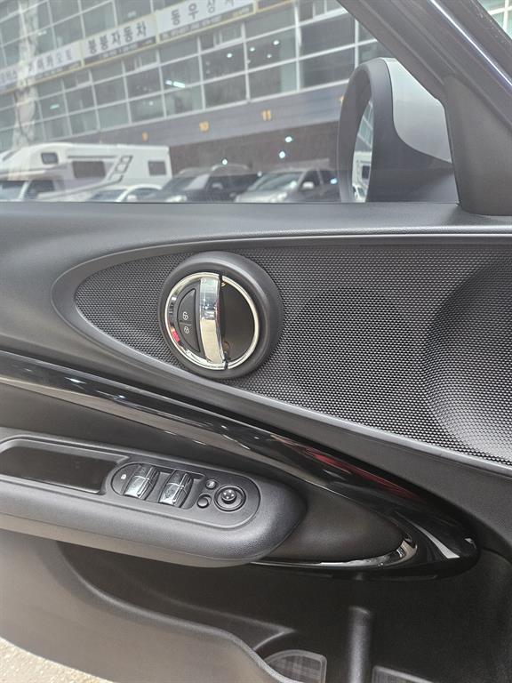 Mini Clubman - Vista 7