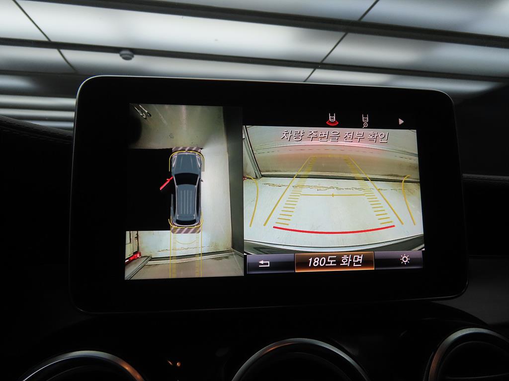 Mercedes Benz GLC Class - Vista 11