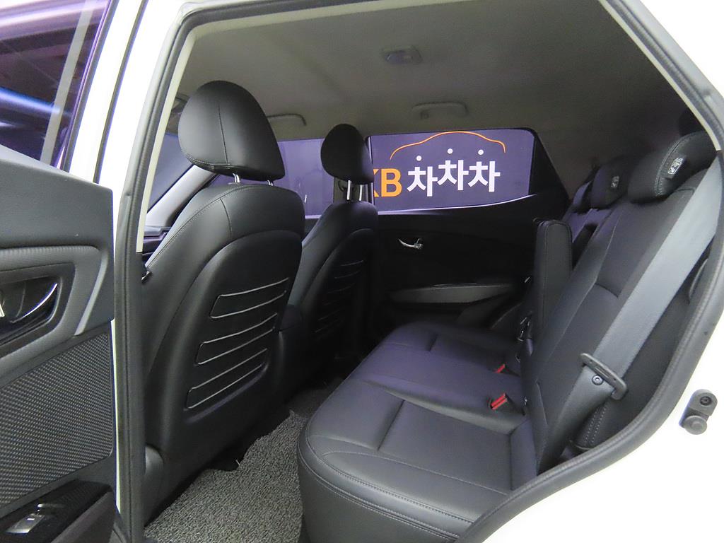 Ssangyong Tivoli - Vista 6