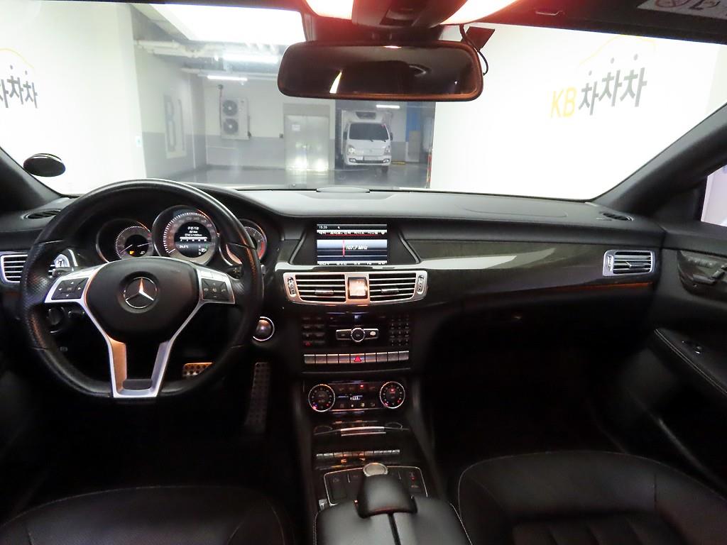 Mercedes Benz CLS Class - Vista 6