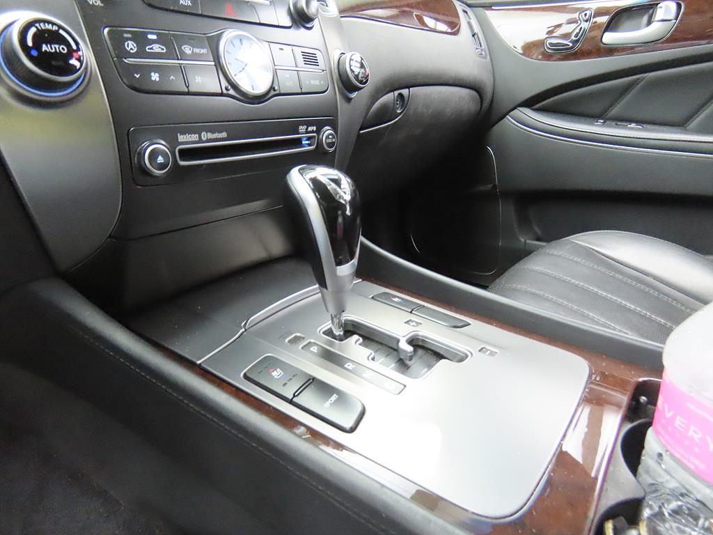 HYUNDAI Equus - Vista 11