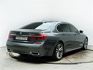 BMW 7 Series - Vista 8