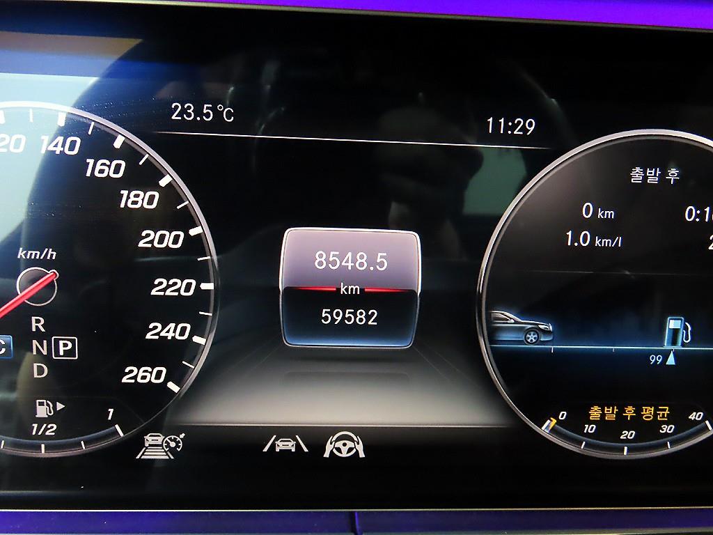 Mercedes Benz E class - Vista 8