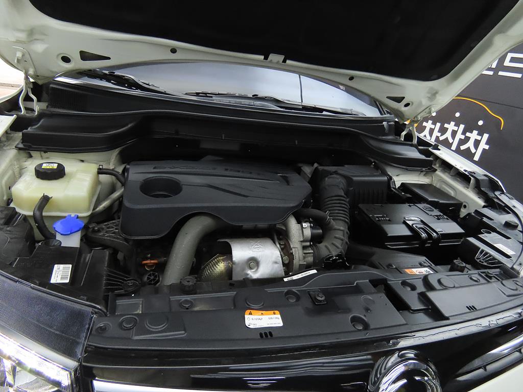 Ssangyong Tivoli 2020 Blanco - Importación desde Corea - HF Imports Iquique - Foto 19