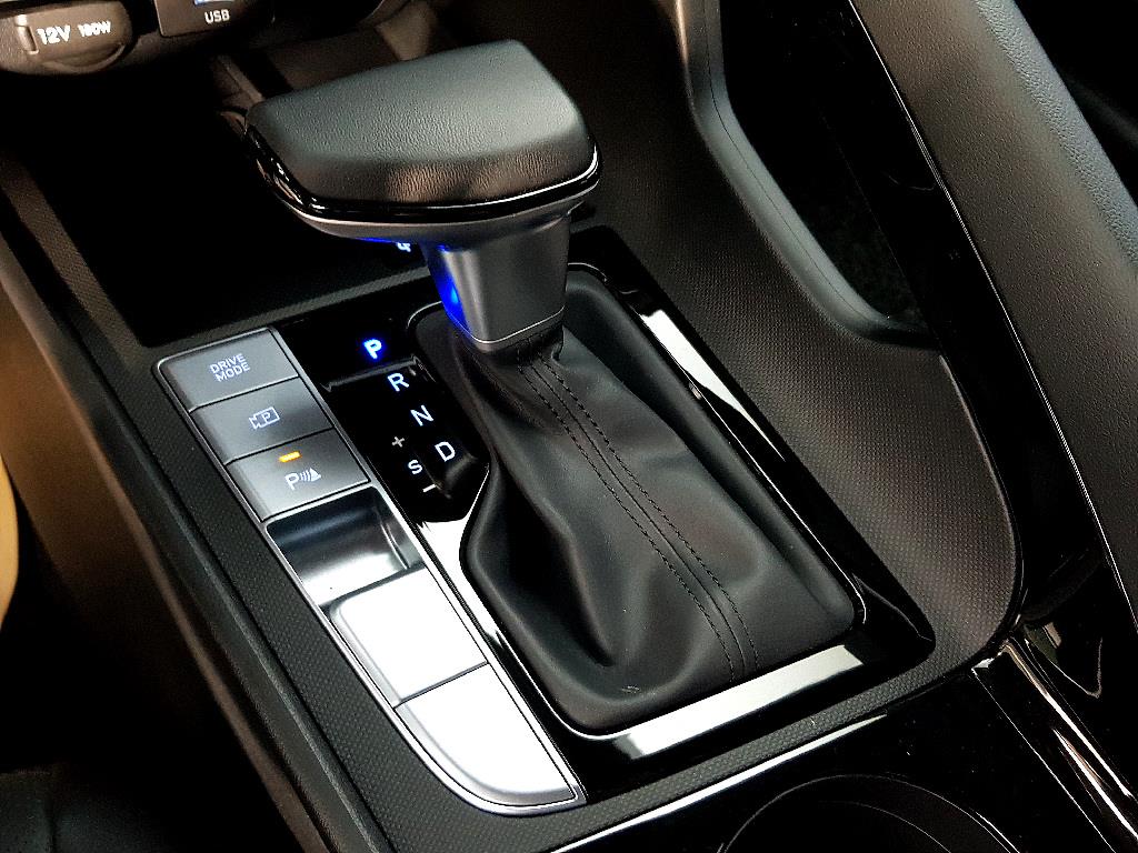 HYUNDAI Avante - Vista 12