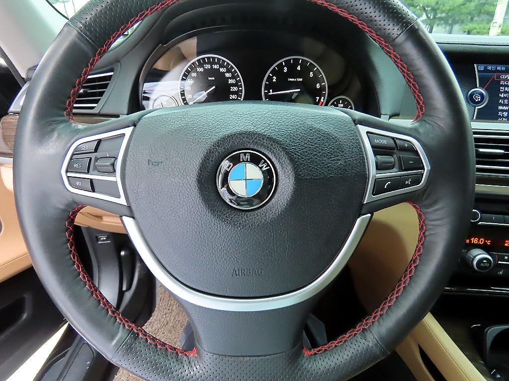 BMW 7 Series - Vista 8