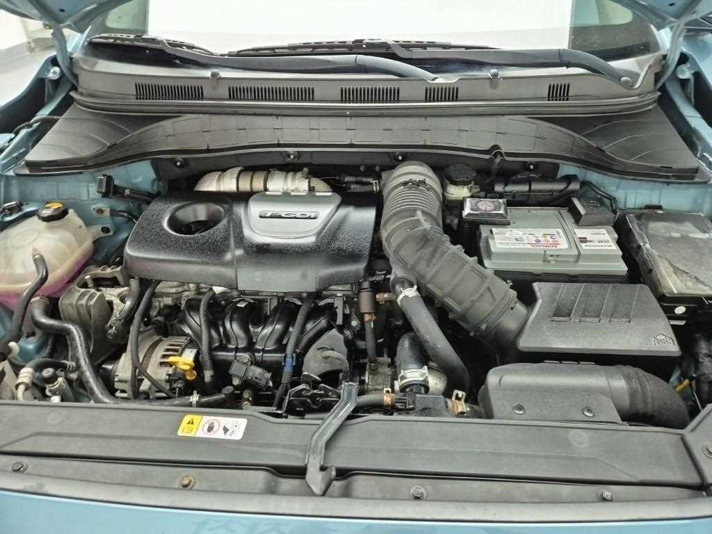 HYUNDAI Kona - Vista 5