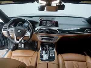 BMW 7 Series - Vista 10