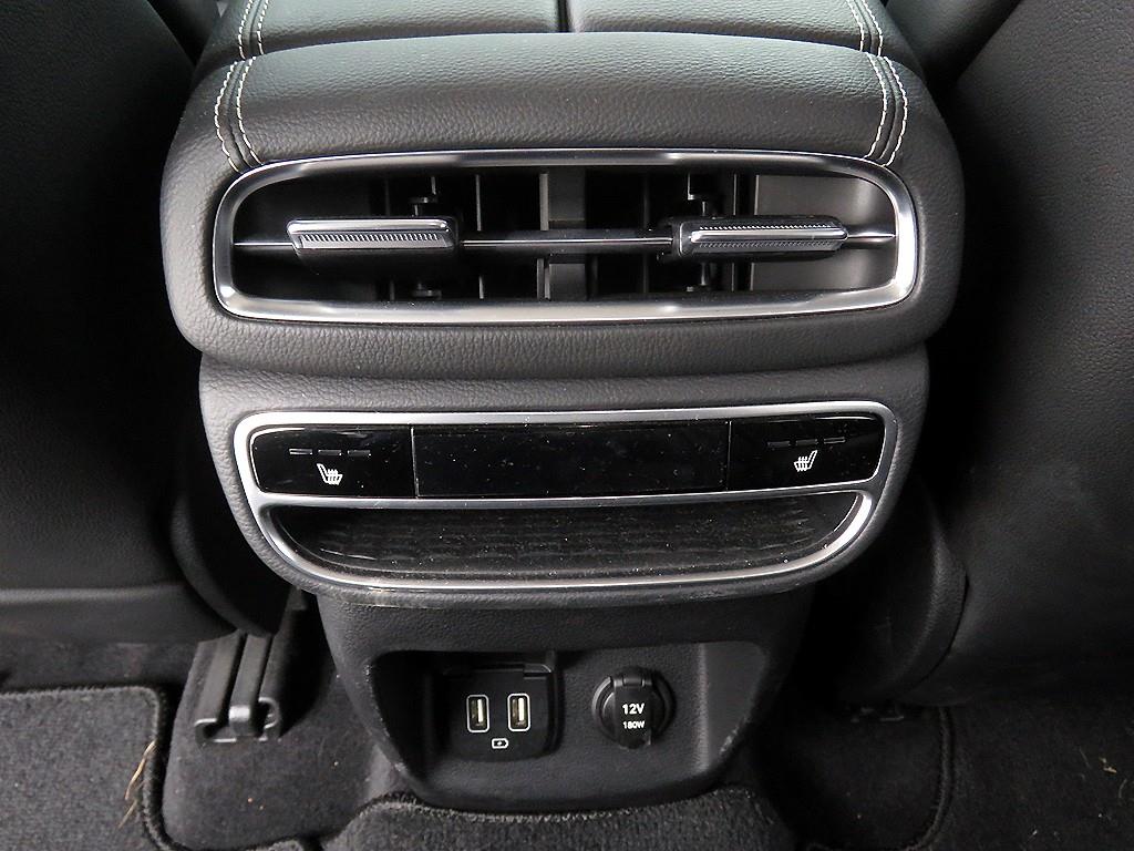 Genesis GV80 - Vista 8