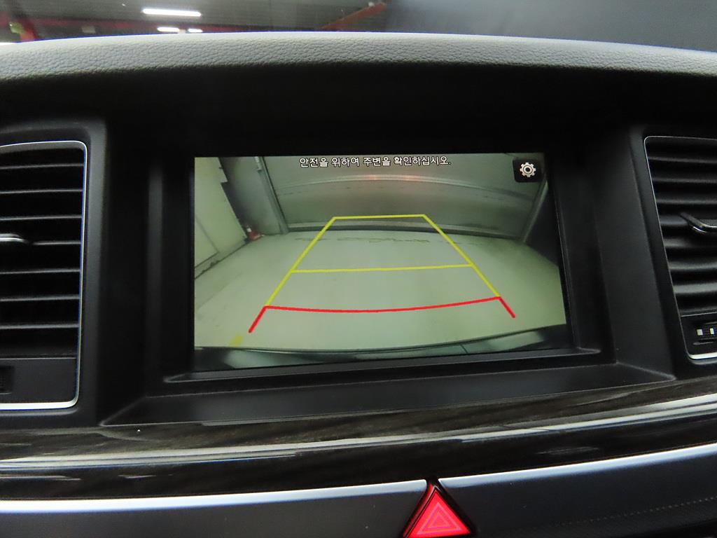 Genesis G80 - Vista 10