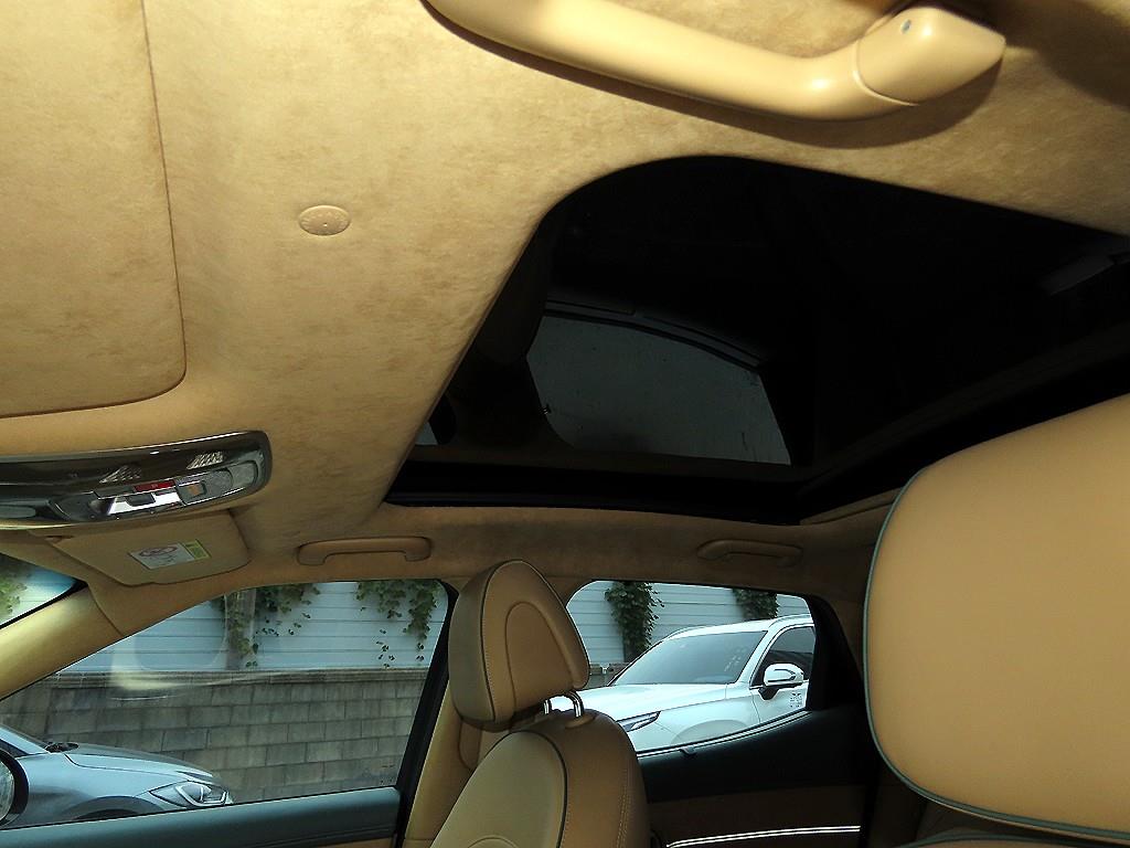 Genesis GV60 2022 Negro - Importación desde Corea - HF Imports Iquique - Foto 15