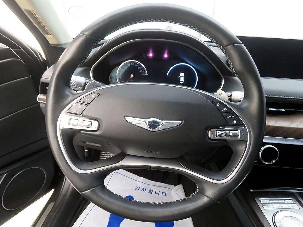 Genesis G80 - Vista 10