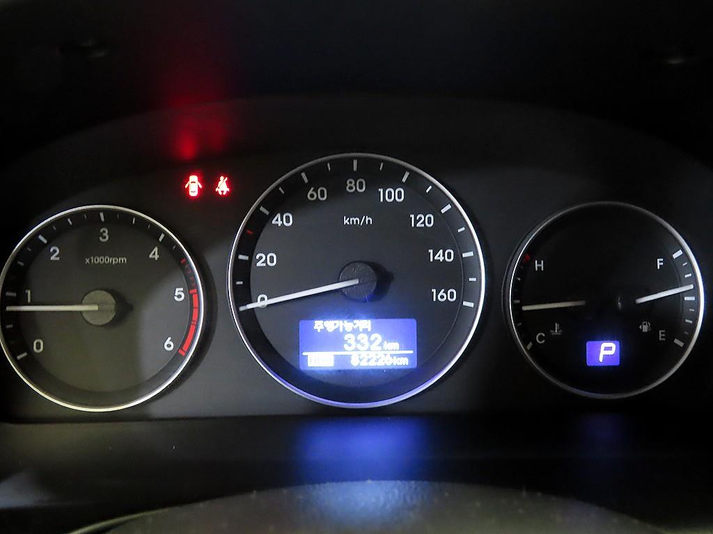 HYUNDAI Starex - Vista 9