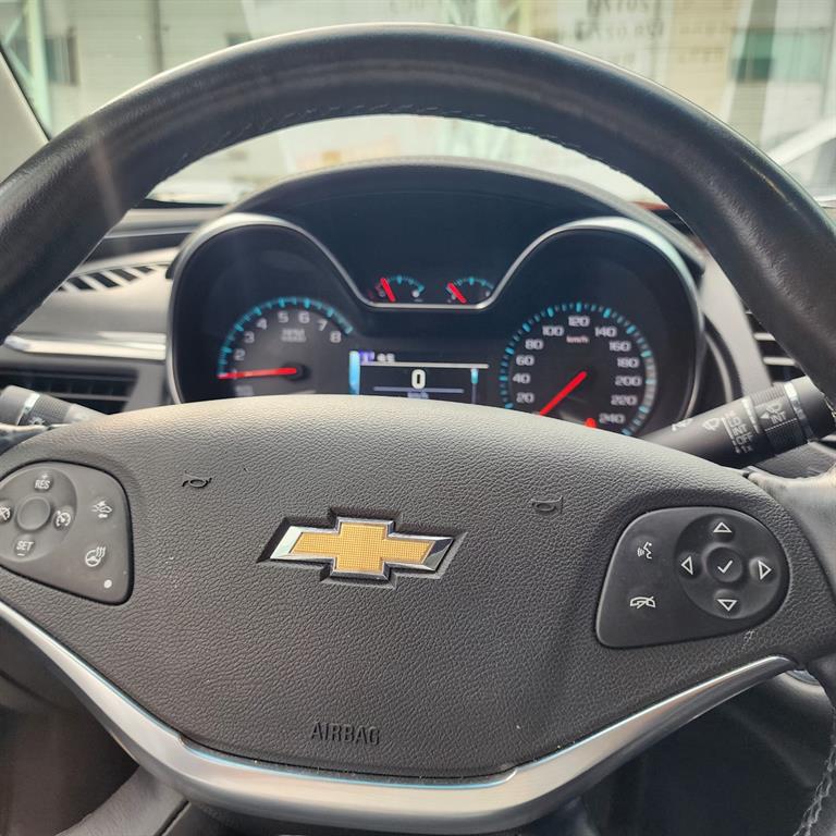 Chevrolet Impala - Vista 6