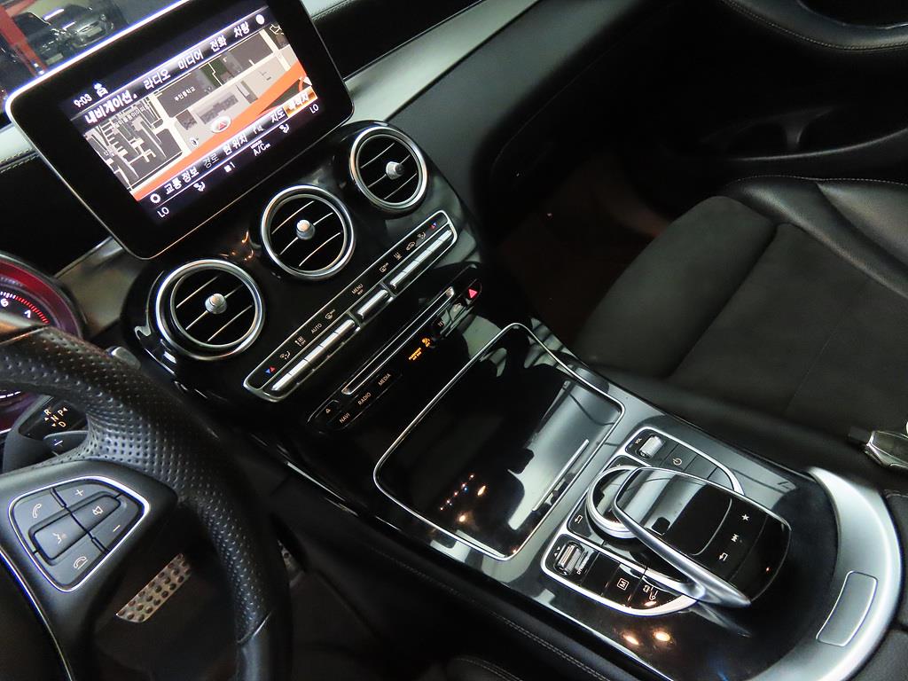 Mercedes Benz GLC Class - Vista 9