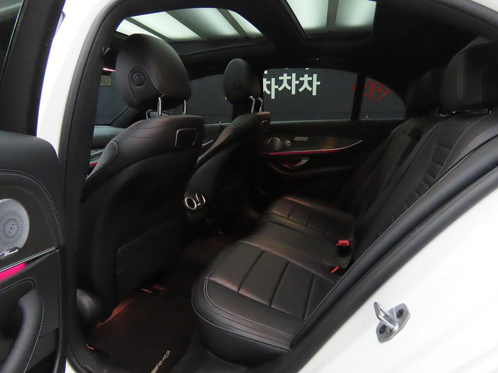 Mercedes Benz E class - Vista 6