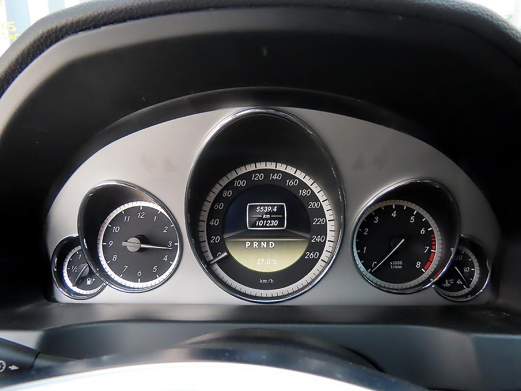 Mercedes Benz E class 2012 Plateado - Importación desde Corea - HF Imports Iquique - Foto 14