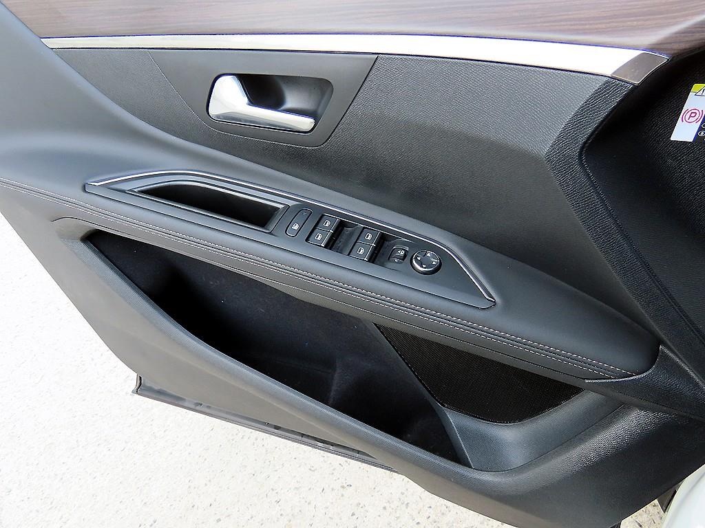 Peugeot 5008 - Vista 11