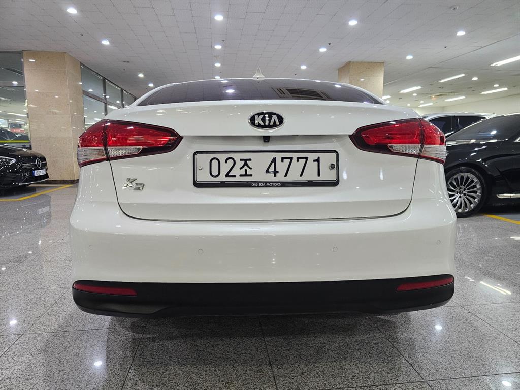 KIA K3 - Vista 4