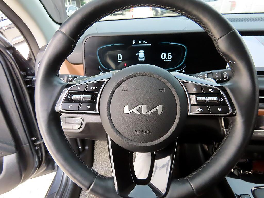 KIA Seltos - Vista 8