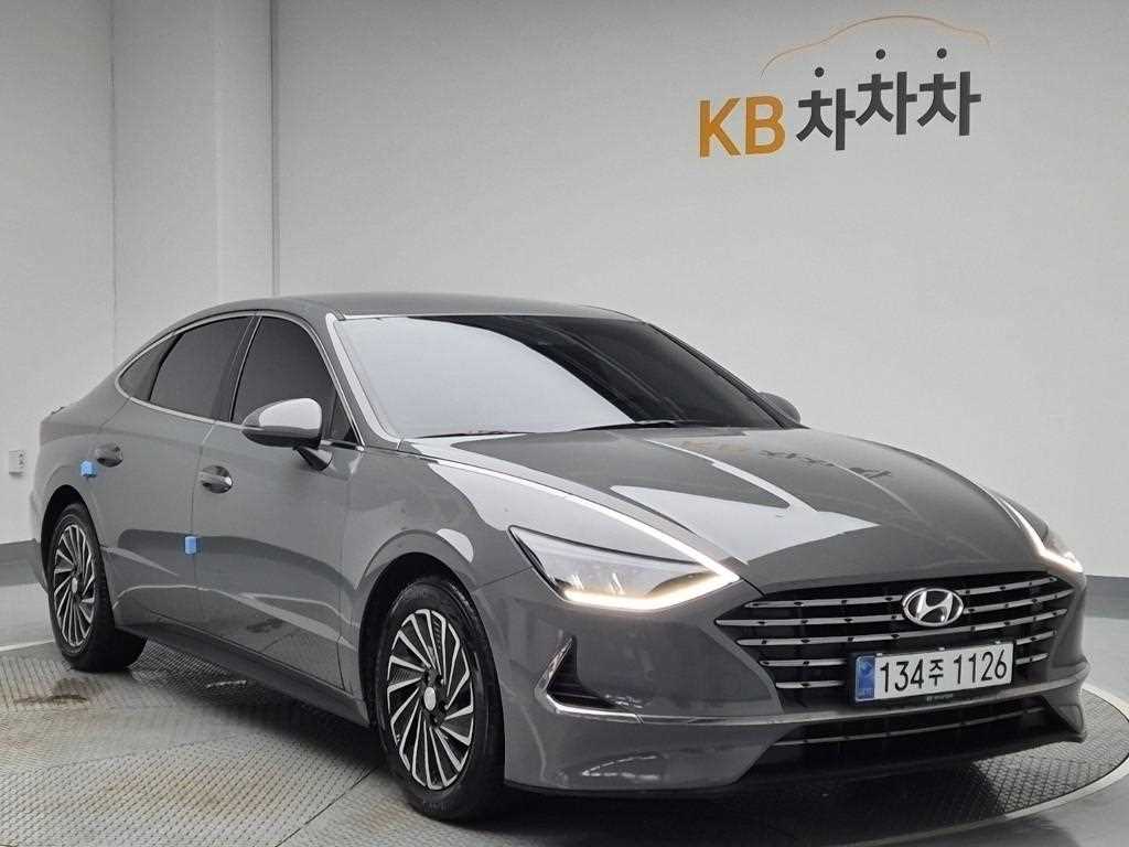 HYUNDAI Sonata - Vista 4