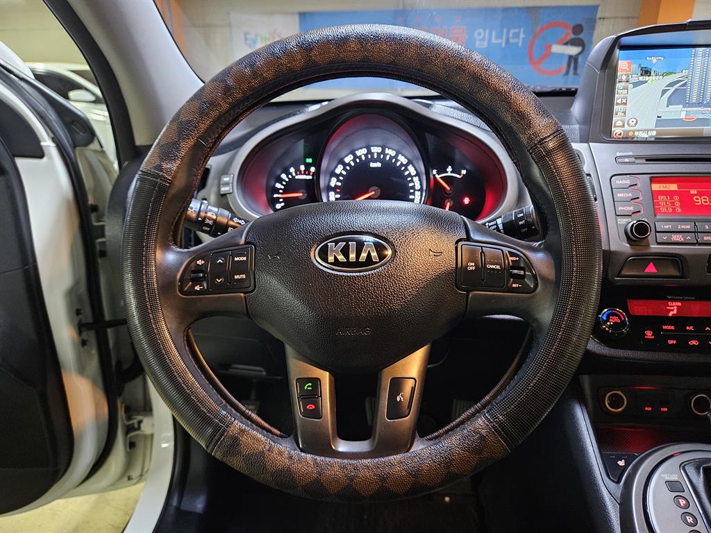 KIA Sportage - Vista 11