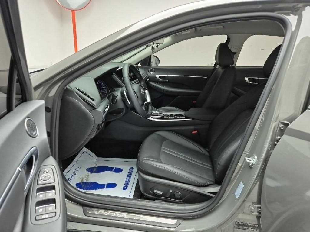 HYUNDAI Sonata - Vista 11