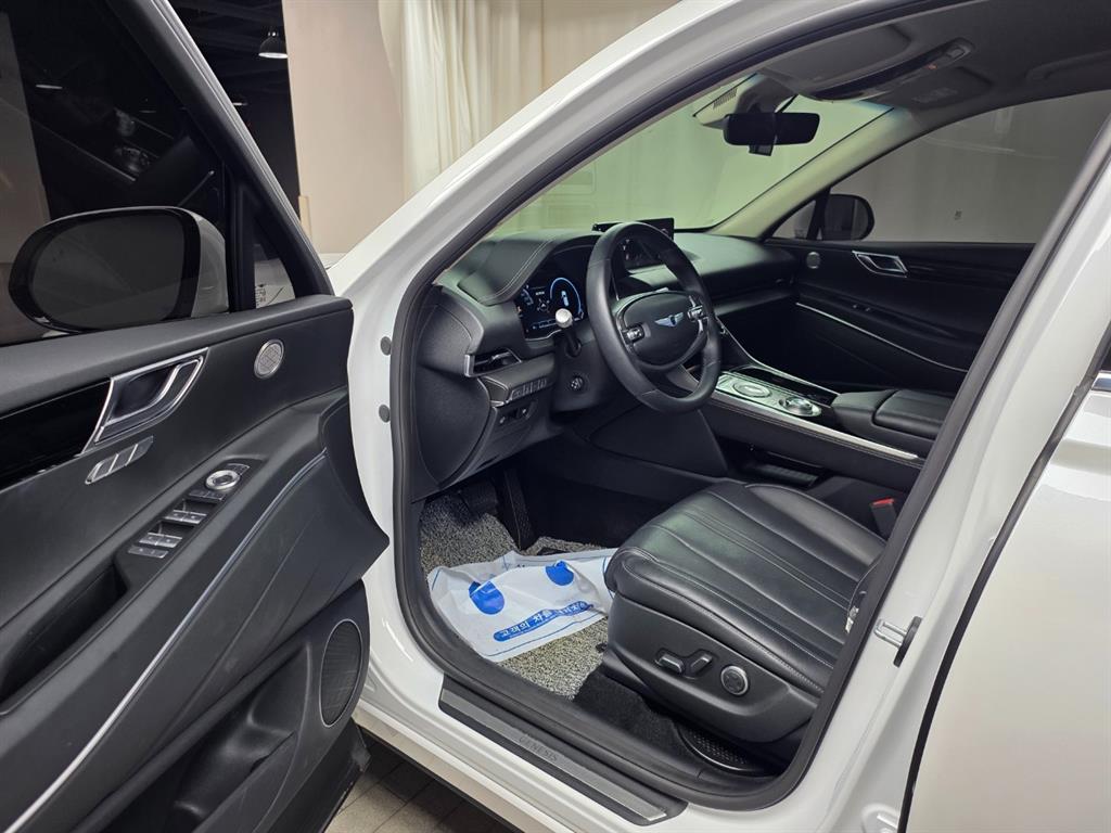 Genesis GV80 - Vista 11