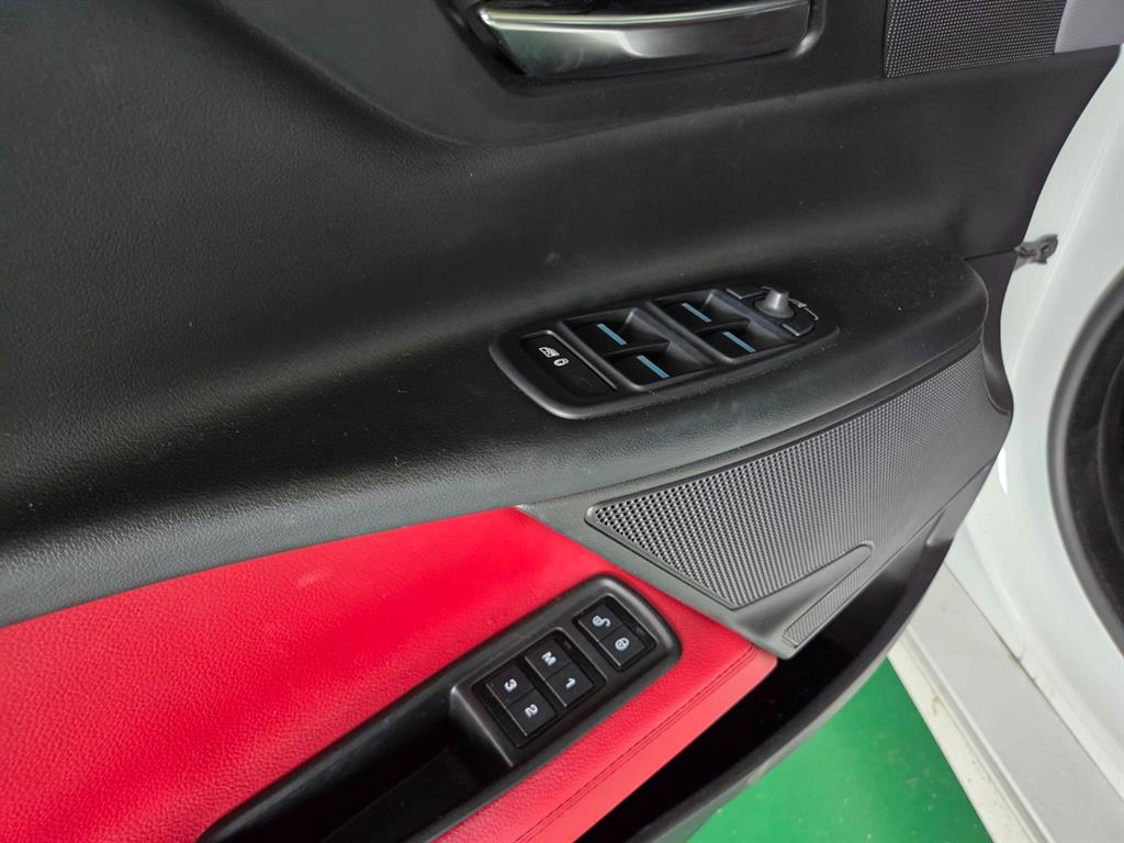 Jaguar XE - Vista 11