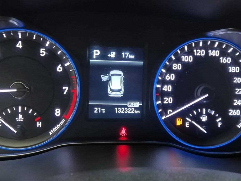 HYUNDAI Kona - Vista 6