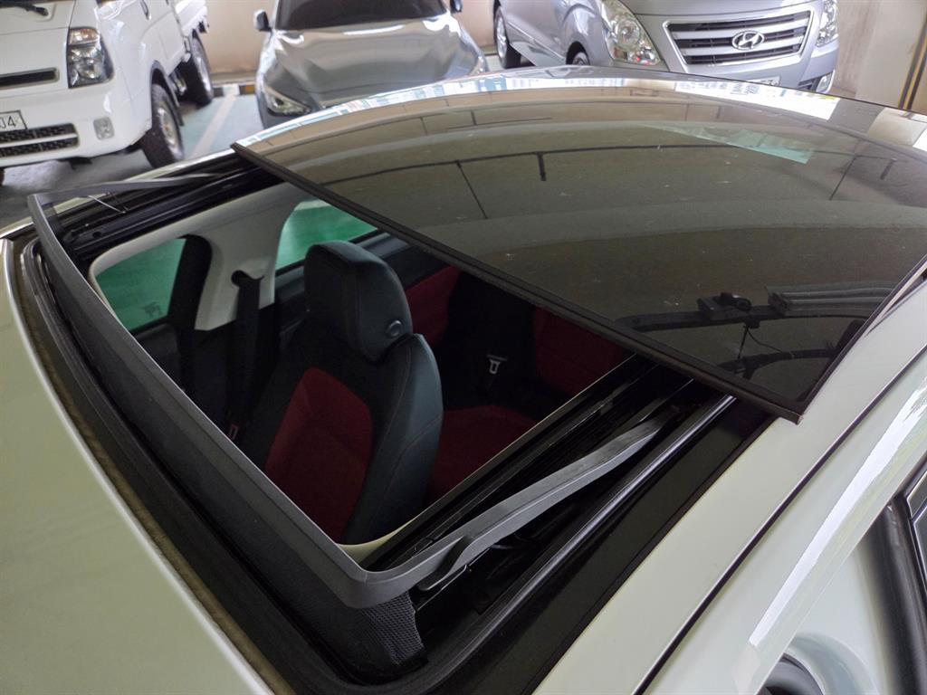 Jaguar XE 2019 Blanco - Importación desde Corea - HF Imports Iquique - Foto 18