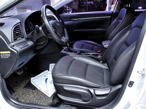 HYUNDAI Avante - Vista 10