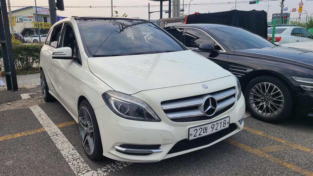 Mercedes Benz B Class (MY B) 2013 Blanco - Importación desde Corea - HF Imports Iquique - Foto 1