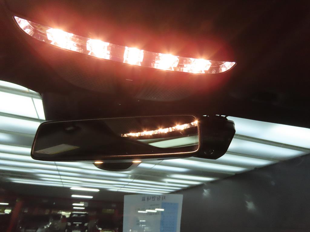 Mercedes Benz E class - Vista 11