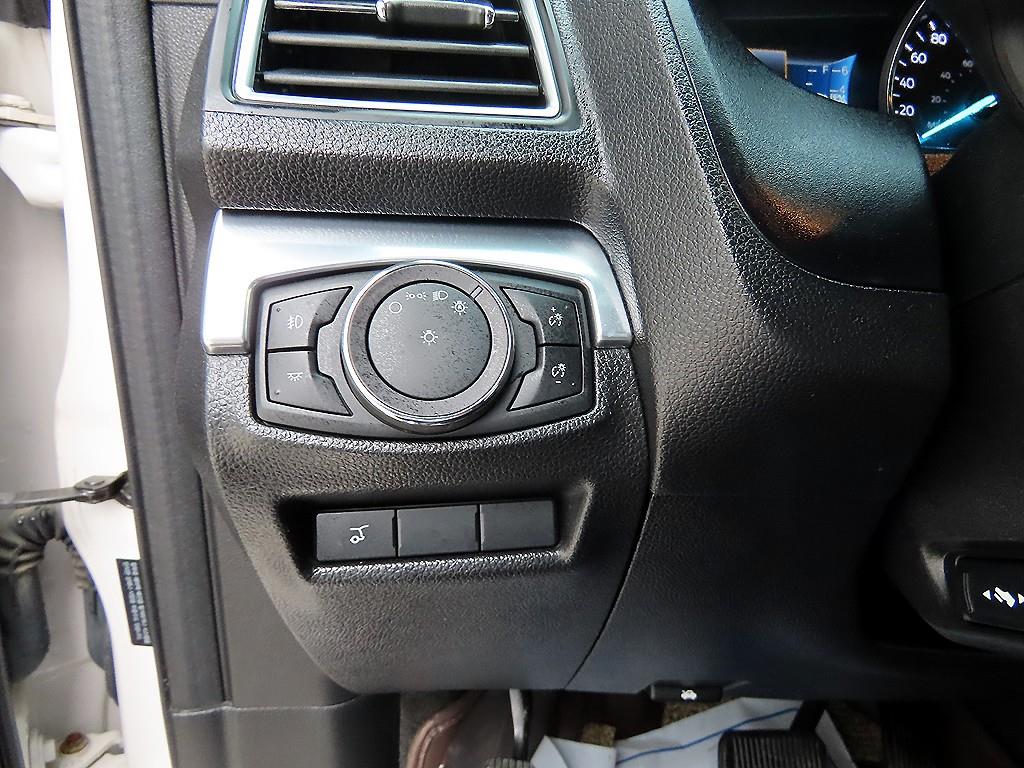 Ford Explorer - Vista 12