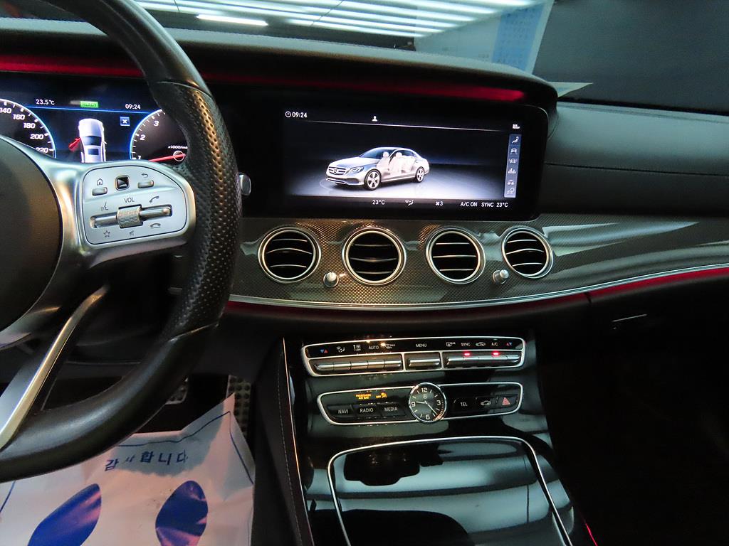 Mercedes Benz E class - Vista 10