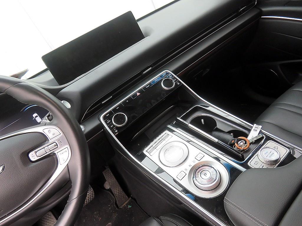 Genesis GV80 - Vista 10